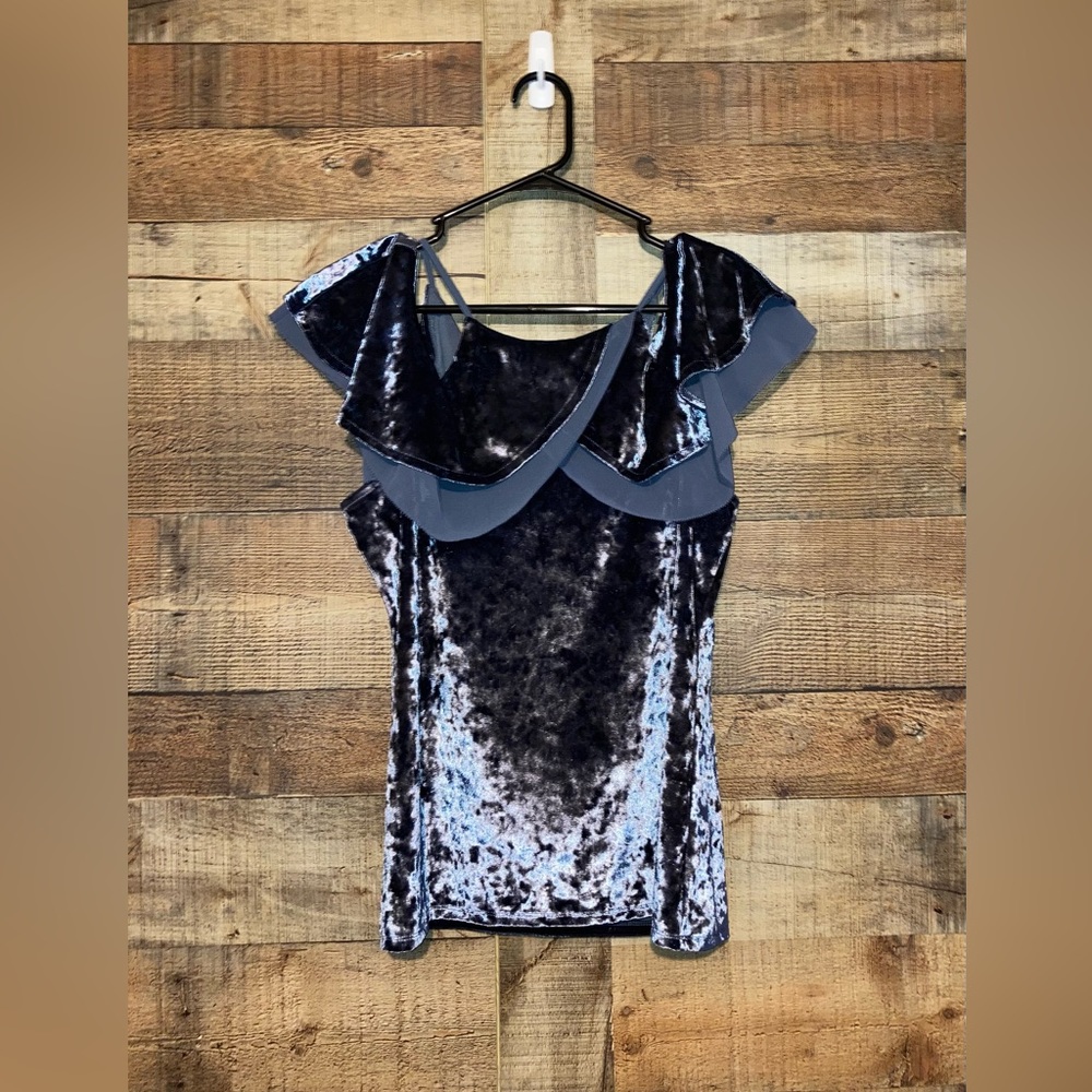 White House Black Market cold shoulder top, size medium